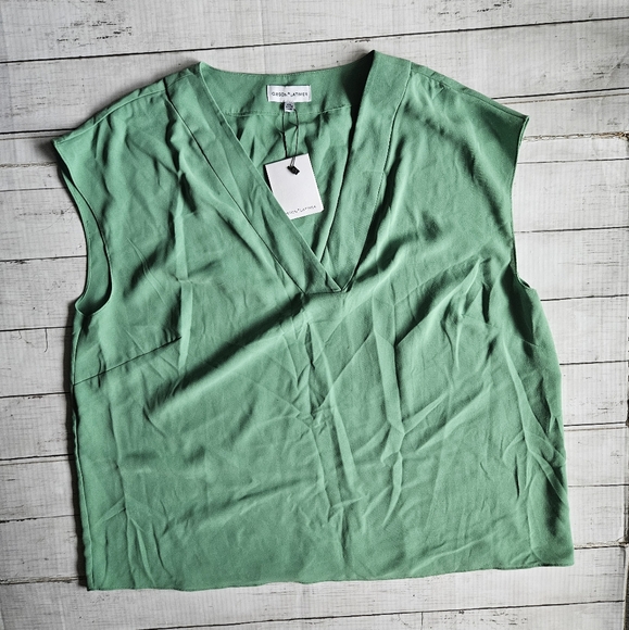 Gibson Latimer NWT V Neck Green Sleeveless Blouse Size XXL - Picture 1 of 7